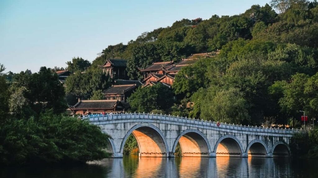 2025 Vietnam LinkedIn Full Category Advertising Rate Card Guide
