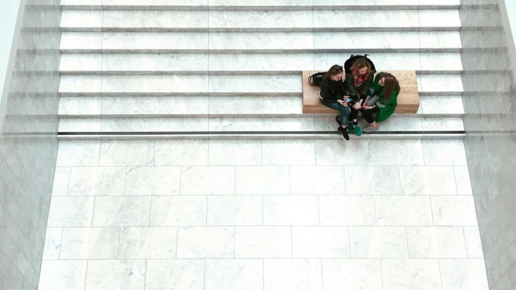 Practical guide for US advertisers to find Croatia Takatak creators, recruit them for app-download pushes, and launch conversion-focused influencer campaigns with local tactics and compliance.