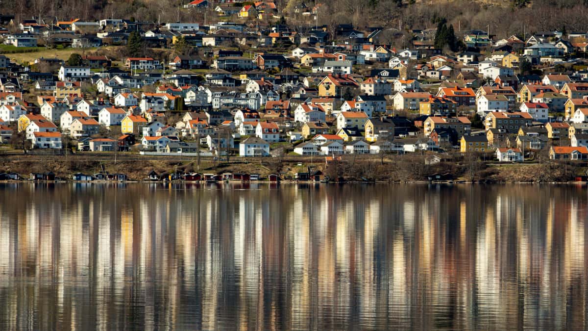 US Advertisers: Find Sweden Rumble Creators Fast