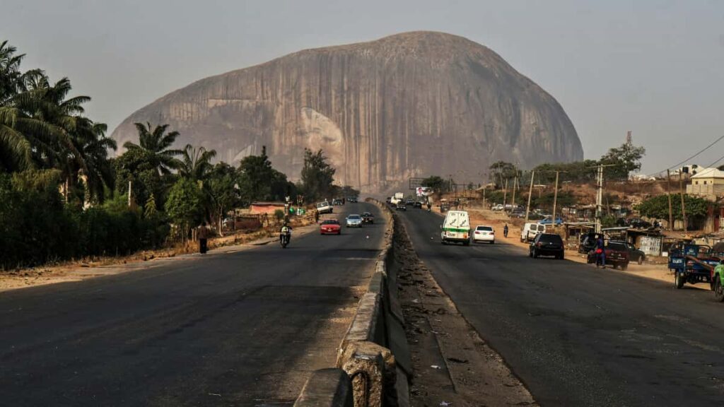 Practical playbook for US-based fitness creators on how to find, pitch, and partner with Algerian brands on Threads with market cues from industry shows and influencer risks.