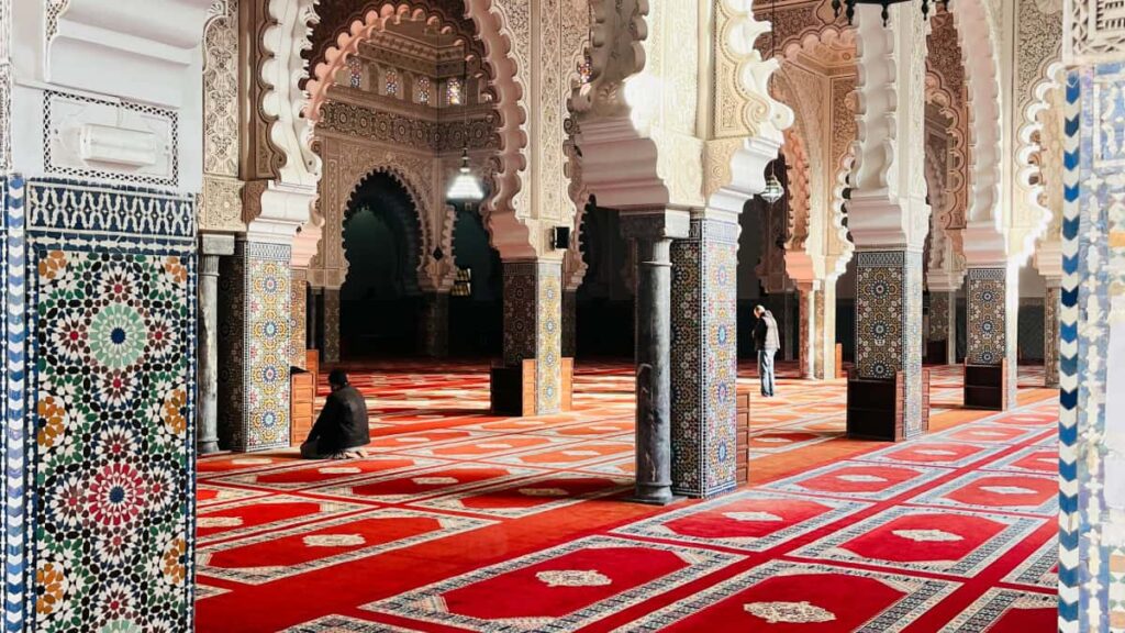 Practical playbook for US advertisers to discover and lock long-term partnerships with mid-tier Hungarian YouTube creators outreach, vetting, deals, and retention.