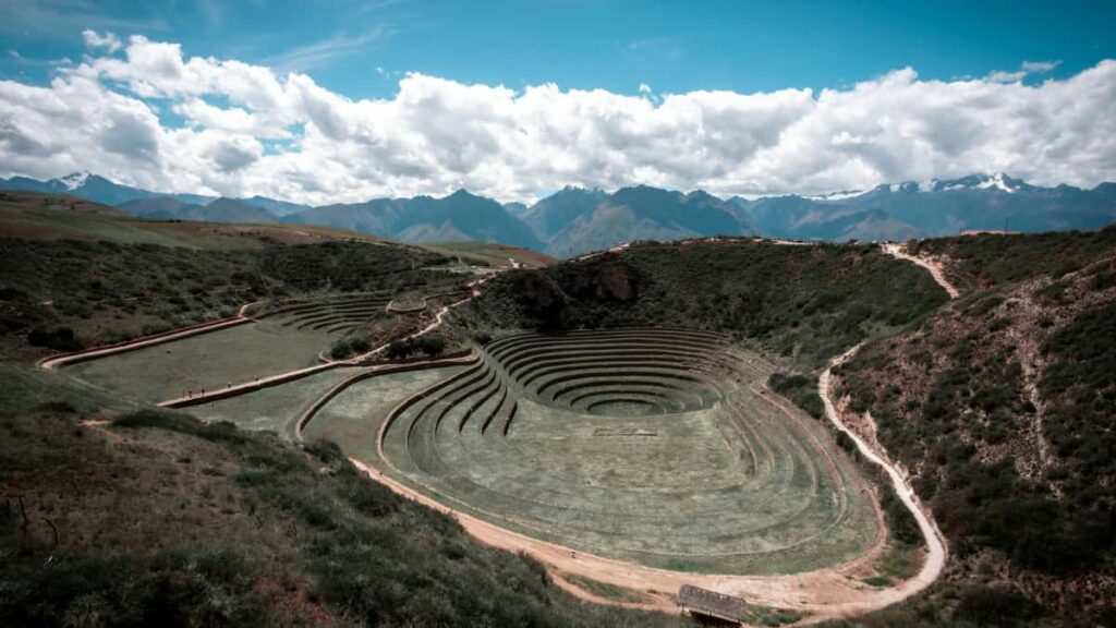 Practical playbook for US advertisers to find Czech Xiaohongshu creators for product seeding, with step-by-step sourcing, outreach scripts, and compliance tips.