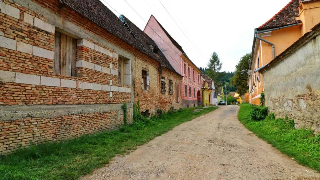 Practical guide for US advertisers to discover, vet, and partner with Philippines-based eBay creators to drive targeted traffic to landing pages.