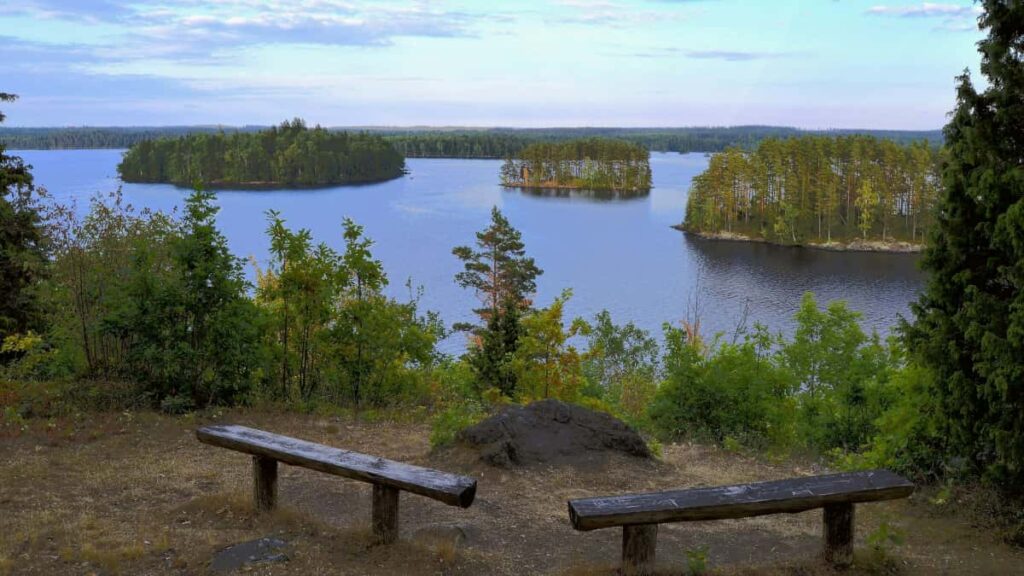 Practical playbook for US advertisers to find Germany-based LinkedIn creators for product seeding to beauty bloggers sourcing, outreach, legal notes, and campaign templates.