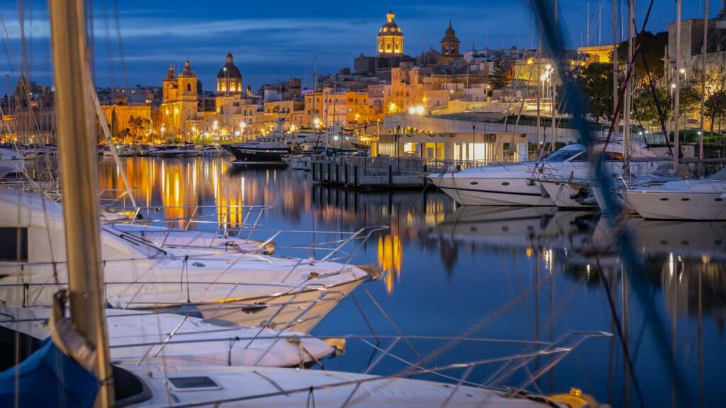 Practical playbook for US creators to find, pitch, and build trust with Iceland brands on Threads tactics, outreach scripts, and sponsor-ready proof.