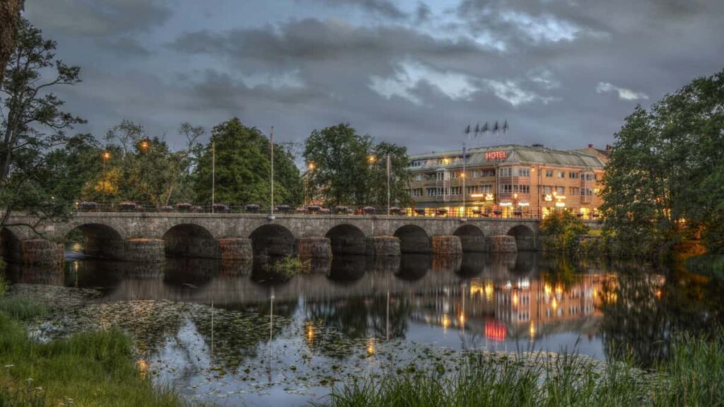 Practical playbook for US creators to connect with Norway brands on Kuaishou and present product benefits clearly outreach templates, messaging, localization and platform tactics.