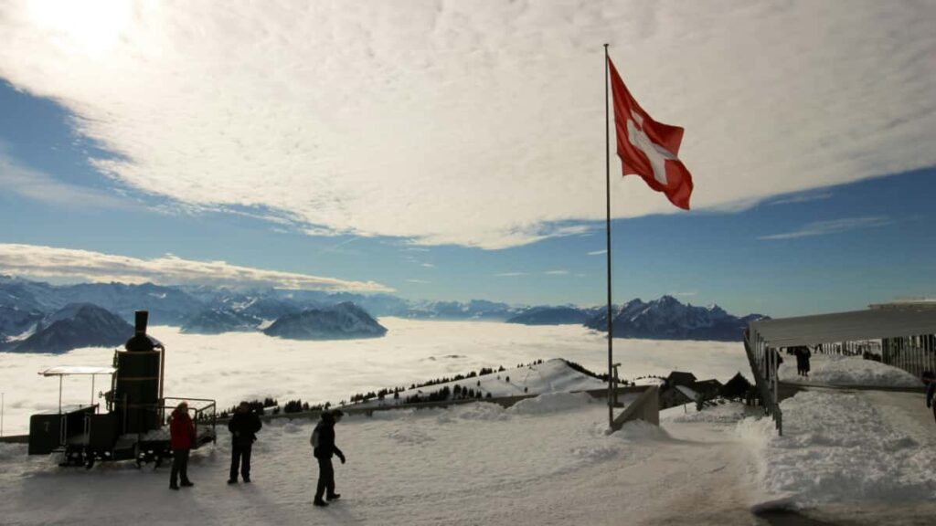 Practical playbook for US creators to contact Costa Rica brands on eBay, share limited-time discount codes, and run compliant promo partnerships.